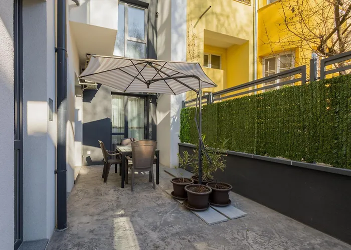 хоризонт Apartman *